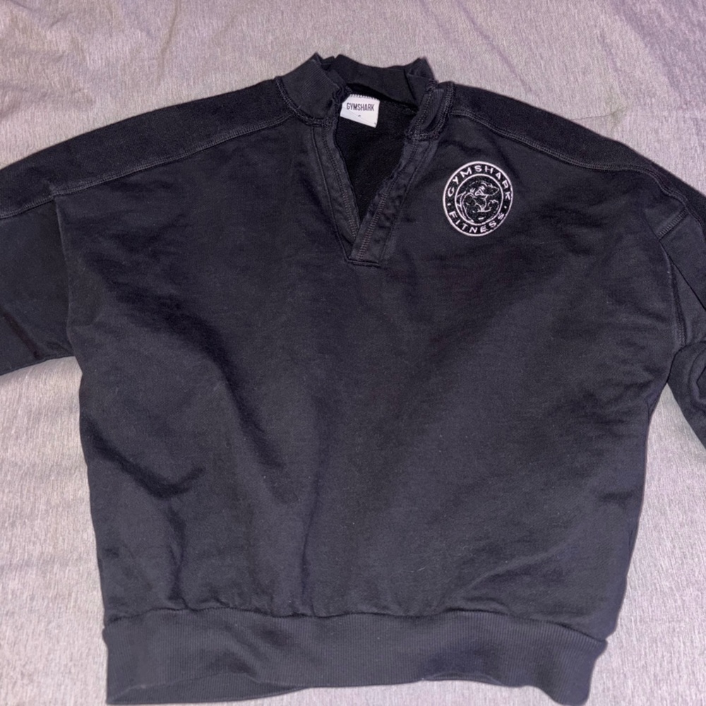 Gymshark pull over crewneck